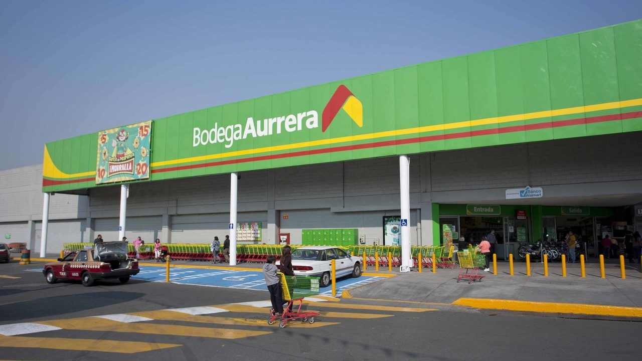 Precise reach starts with screening. Find users willing to chat on WhatsApp.